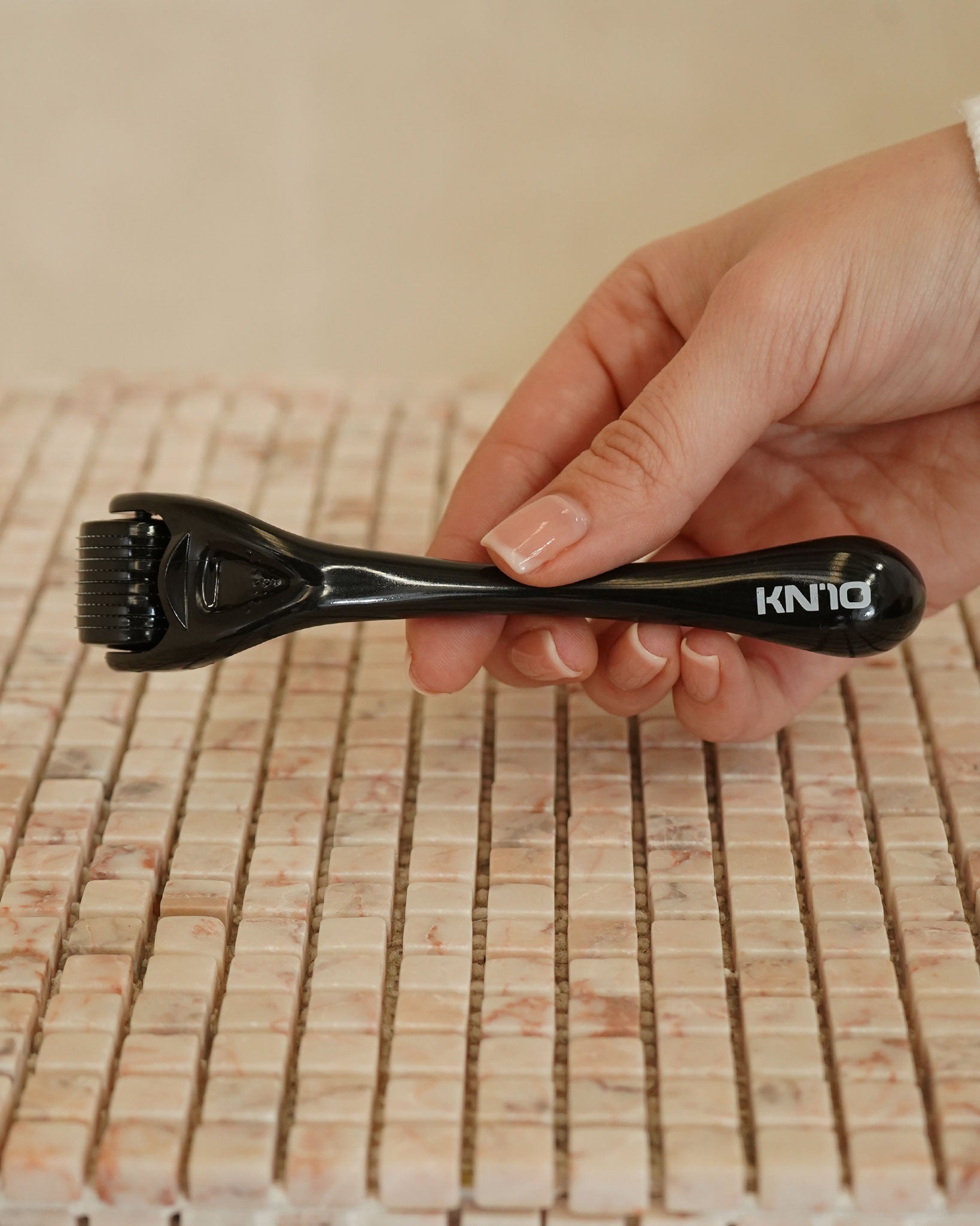 KN10 Derma Roller